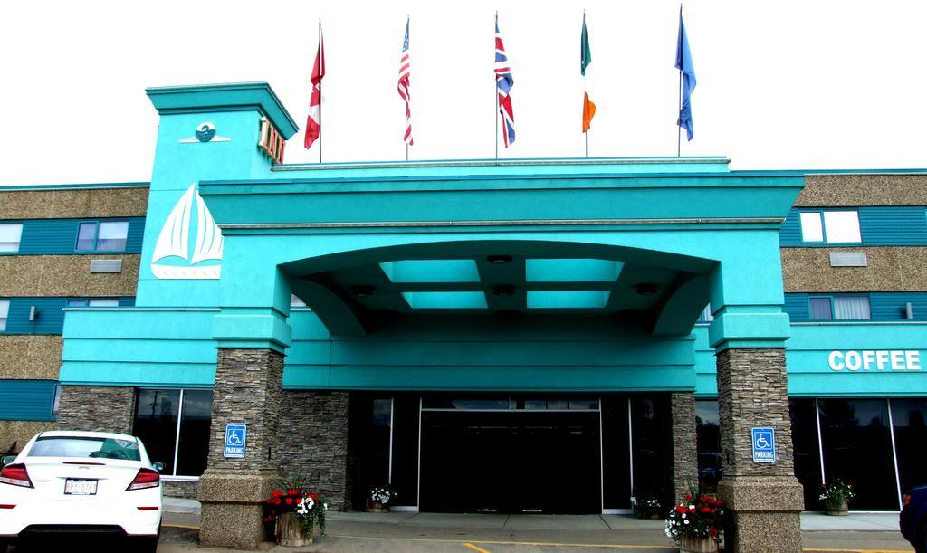 Lakeland Inn Hotel Cold Lake Exterior foto